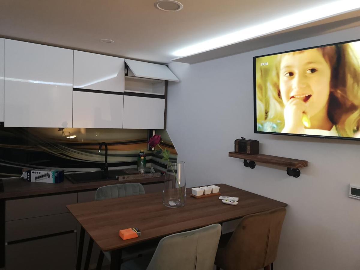 Ella Apartma *