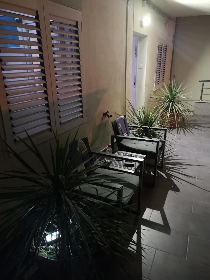 Apartma Ella