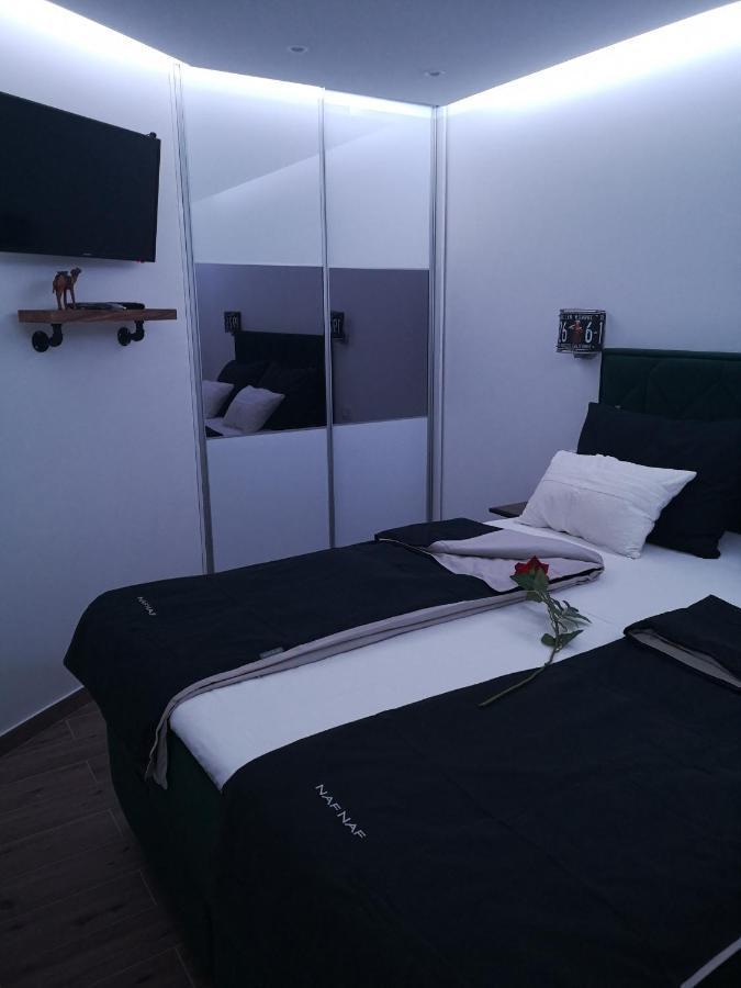 Apartma Ella *