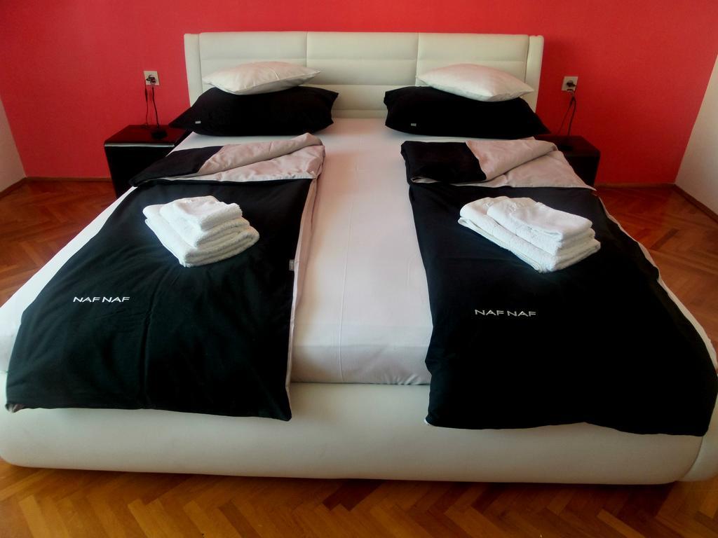 Apartma Ella