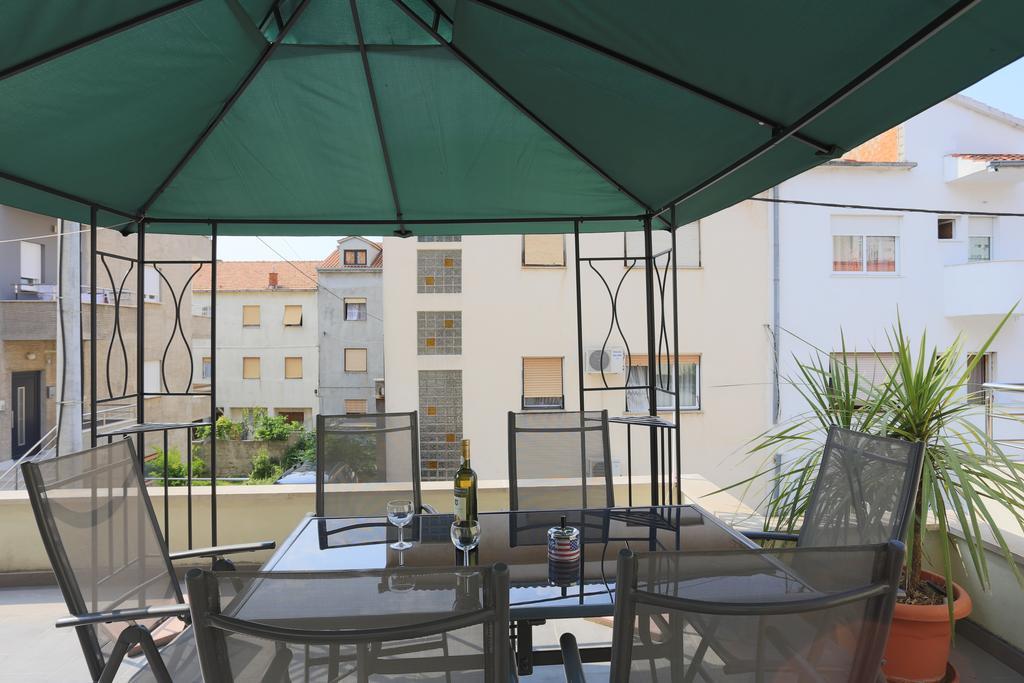 Ella Apartma *
