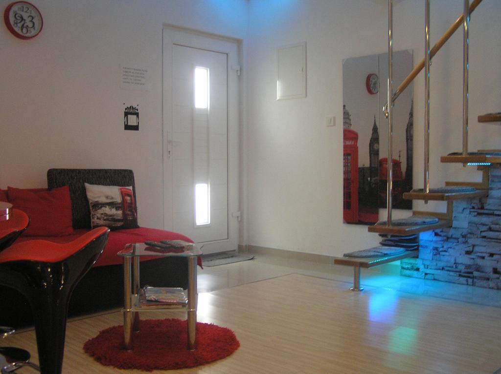 Ella Apartman *